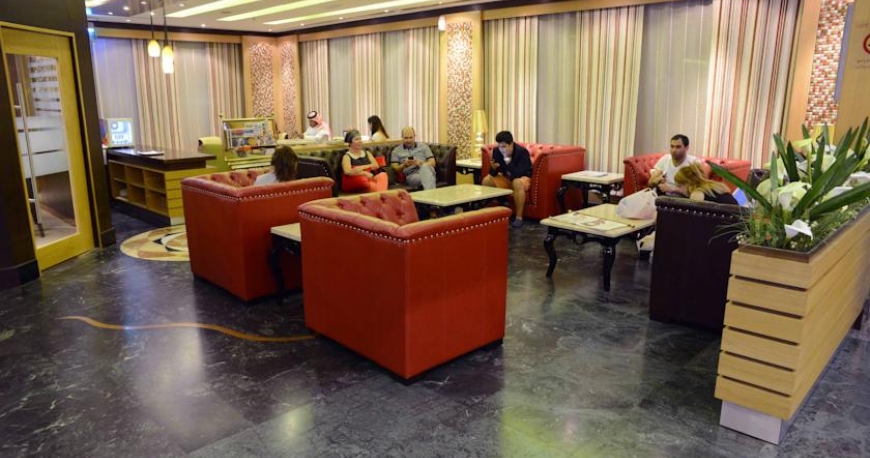 لابی هتل سان اند سندز دبی امارات متحده ی عربی