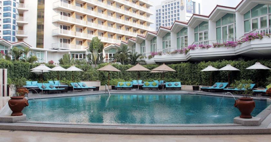 استخر هتل دوسیت تانی بانکوک تایلند