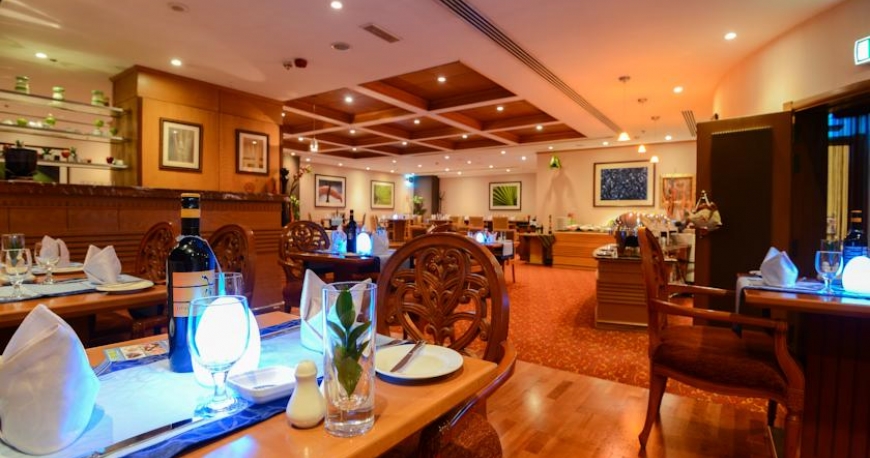رستوران هتل گلدن تولیپ دبی