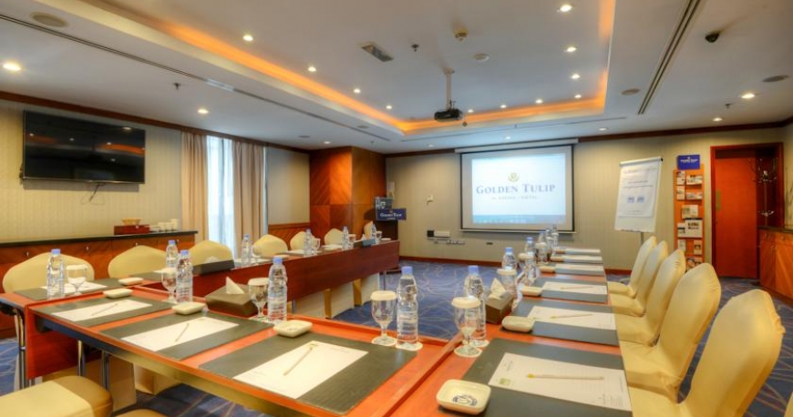 سالن کنفرانس هتل گلدن تولیپ دبی