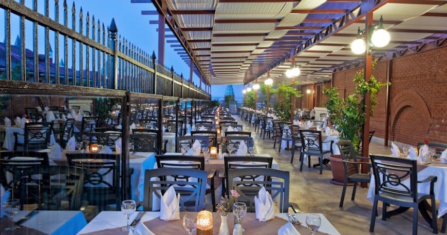 رستوران هتل کرملین پالاس آنتالیا