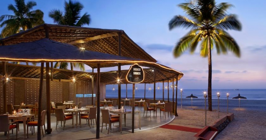 رستوران ساحلی هتل رامادا کاراولا گوا