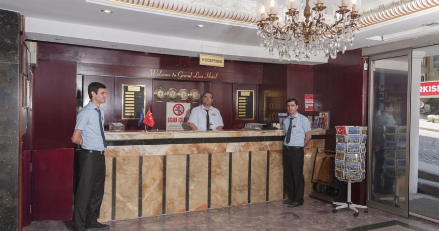 لابی هتل گرند لیزا استانبول