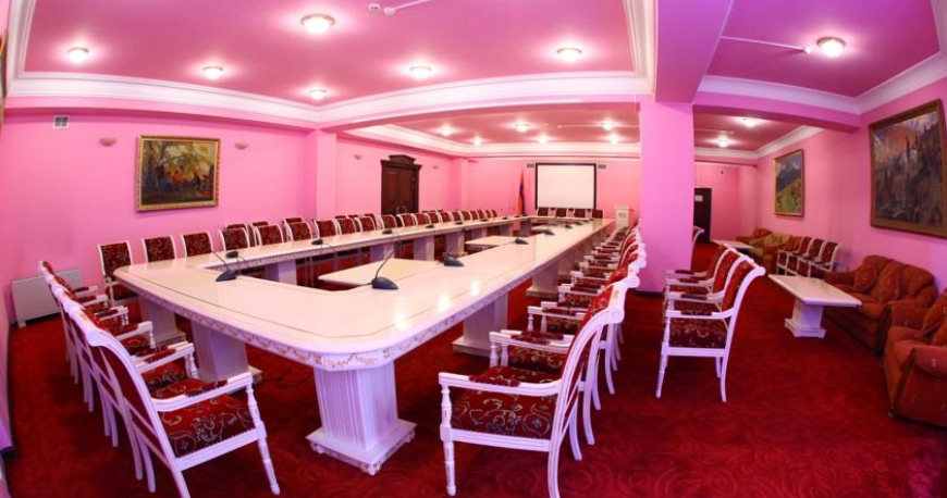 سالن کنفرانس هتل متروپل ایروان