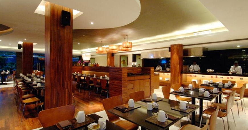 رستوران هتل داینستی بالی