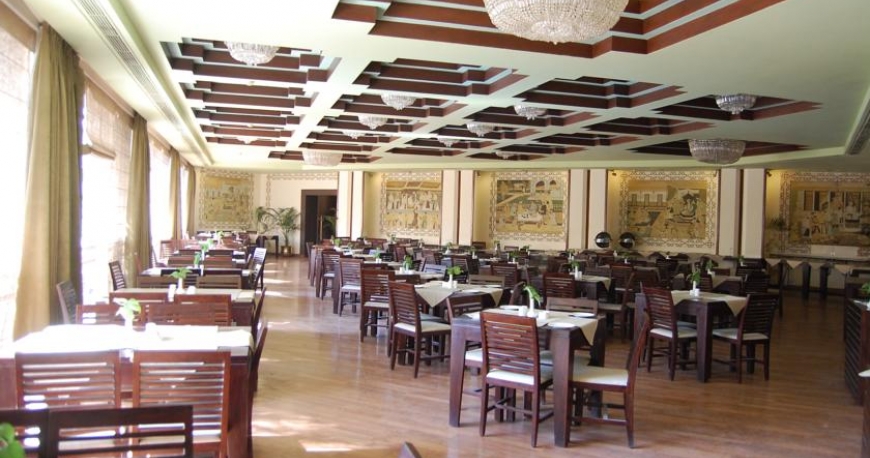 رستوران هتل کلارکس آمر جیپور