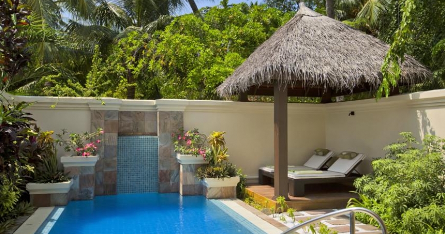 استخر هتل کرومبا مالدیو