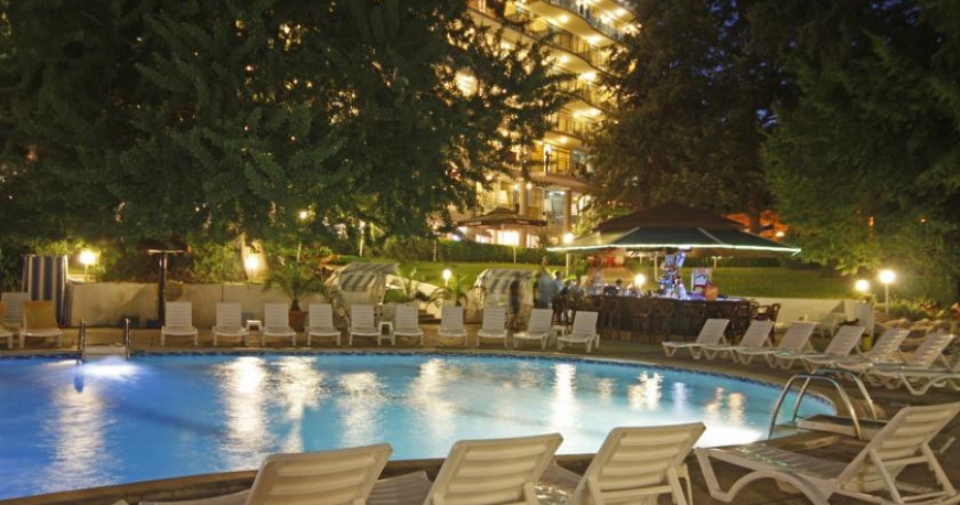 استخر هتل پرلا بلغارستان