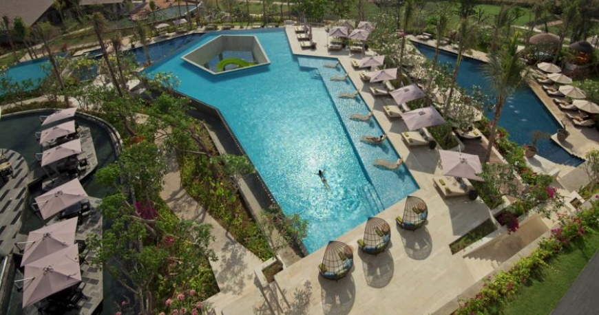استخر هتل آیانا ریزورت بالی