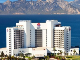 هتل آکرا باروت