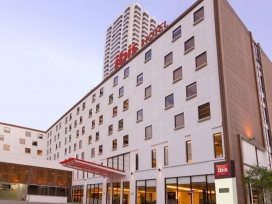هتل ایبیس نانا