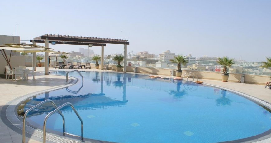 استخر هتل آپارتمان استار مترو