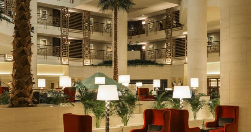 لابی هتل شرایتون دبی کریک دبی امارات متحده ی عربی