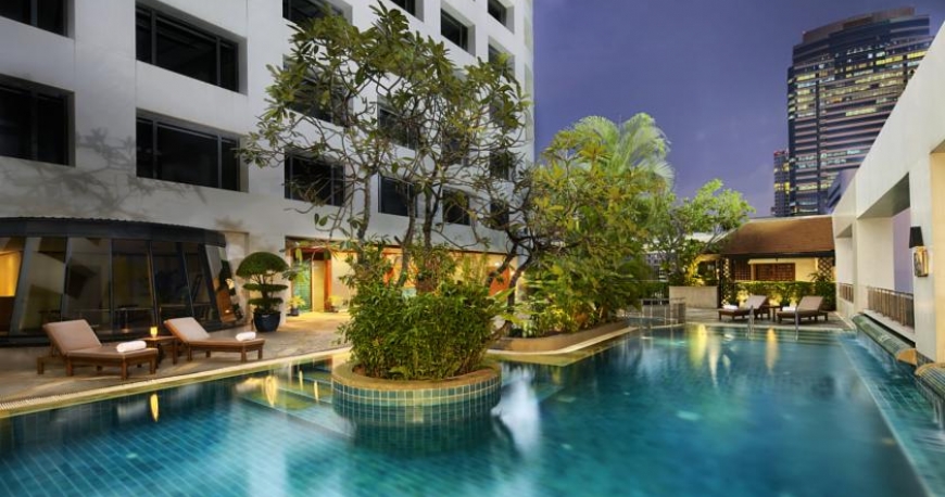 استخر هتل آوانی آتریوم بانکوک