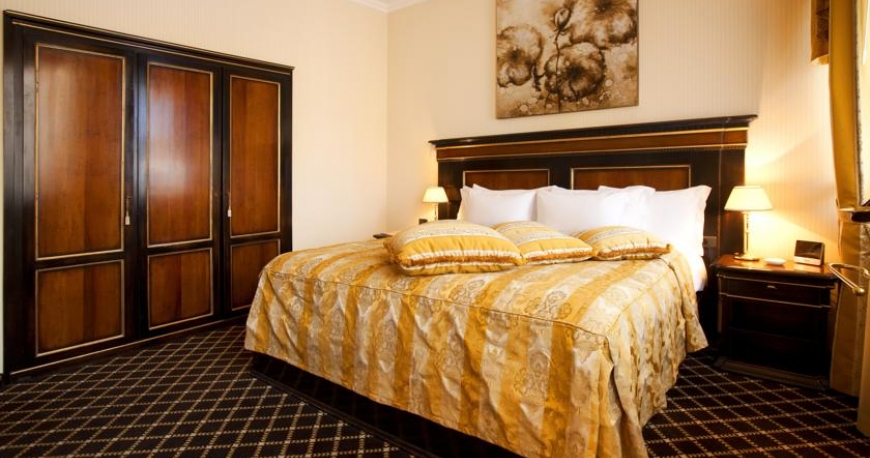 اتاق هتل رویال تولیپ ایروان
