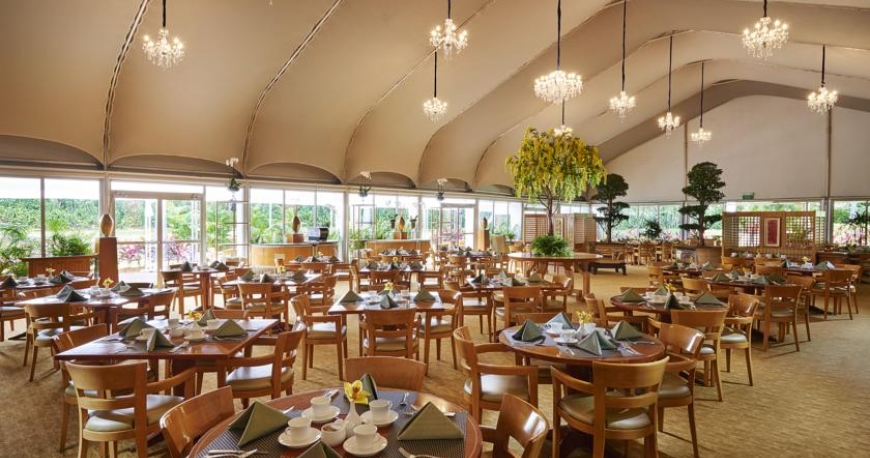 رستوران هتل ریتز کارلتون سنگاپور