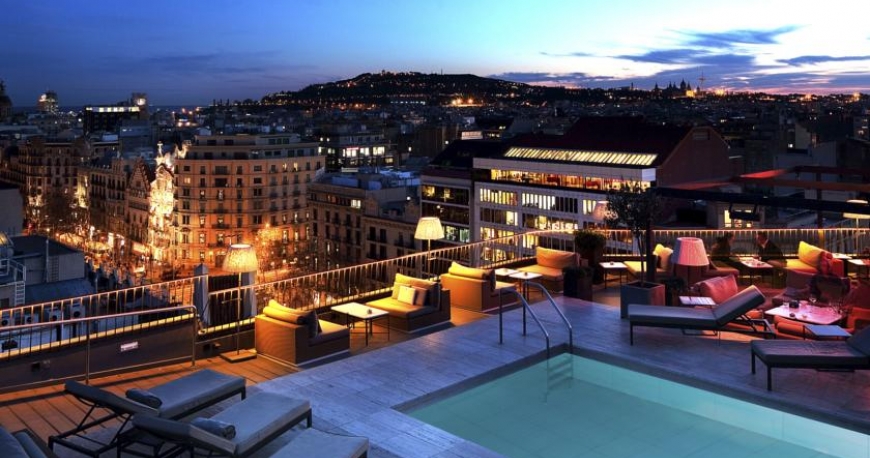 استخر هتل مجستیک بارسلونا