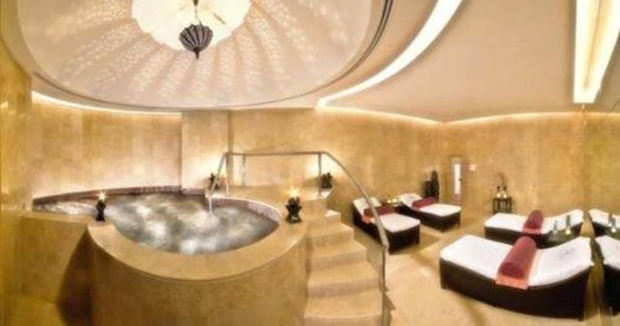 استخر هتل اچ دبی