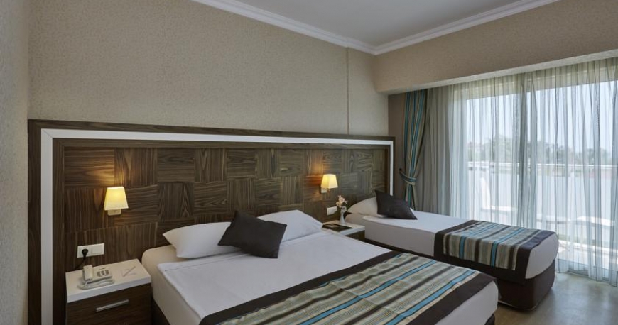 اتاق هتل رویال تاور ریزورت آنتالیا ترکیه