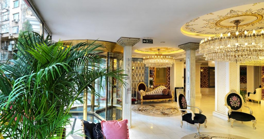 لابی هتل وایت مونارچ استانبول