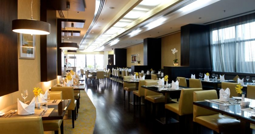 رستوران هتل تایم اوک دبی