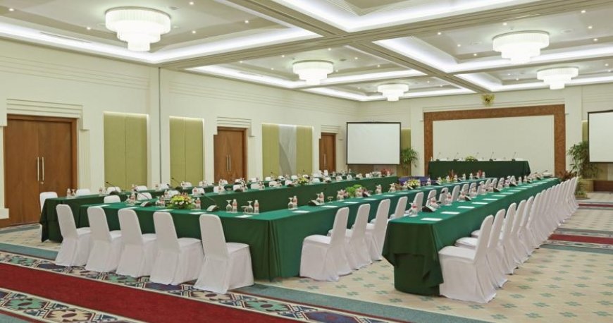 سالن کنفرانس هتل رامادا بینتانگ بالی