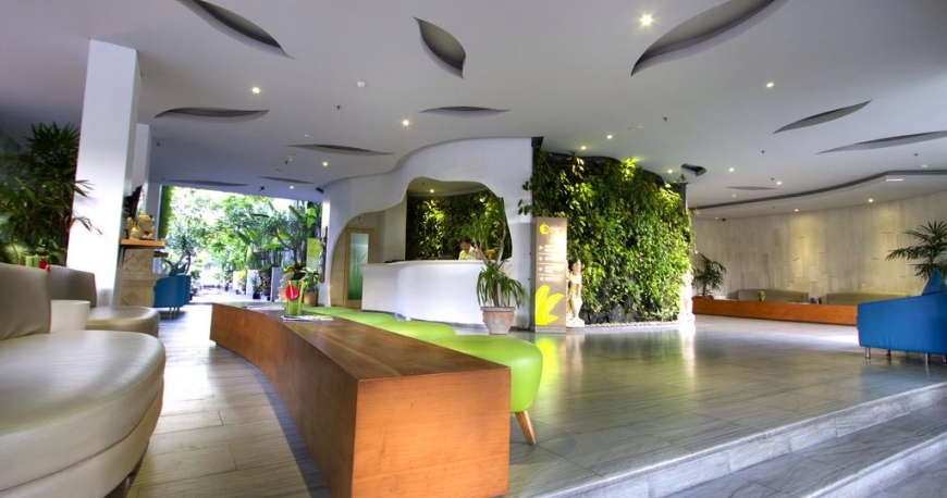 لابی هتل ادن کوتا بالی
