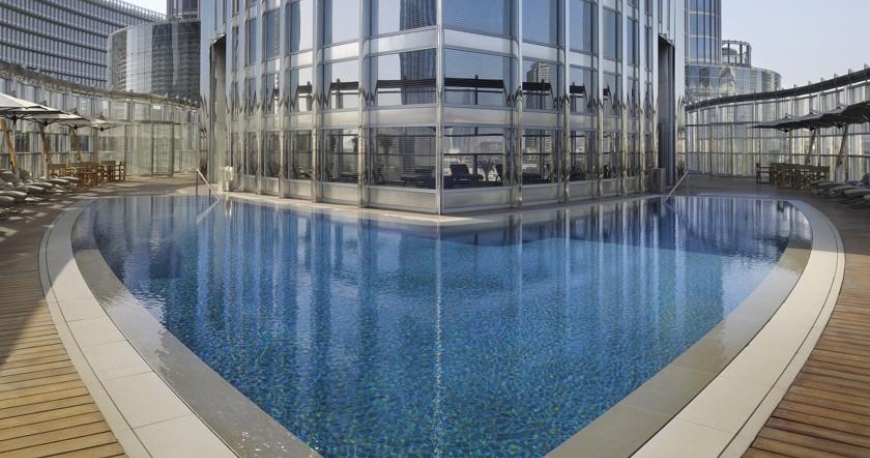 استخر هتل آرمانی دبی