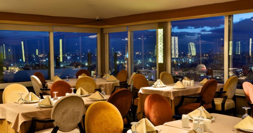 رستوران هتل زوریخ استانبول