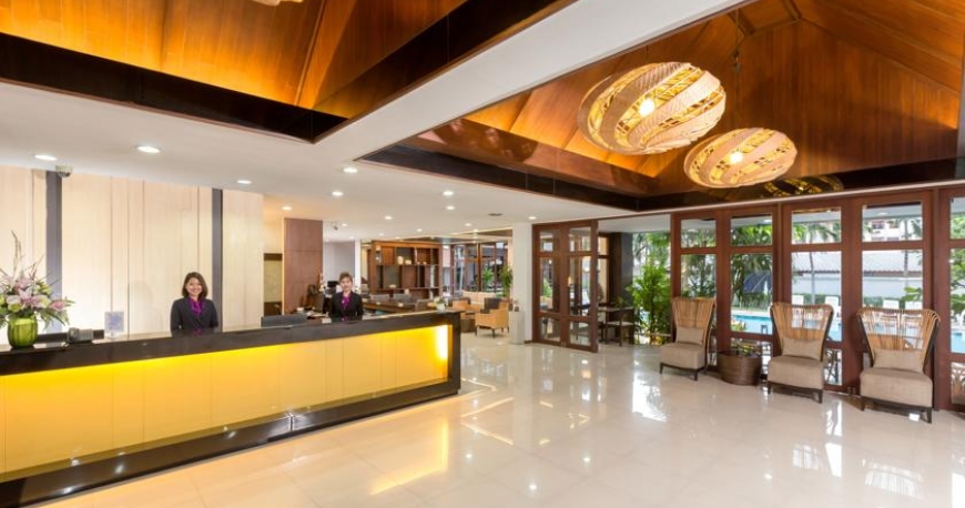 لابی هتل هالیدی ریزورت پاتایا تایلند
