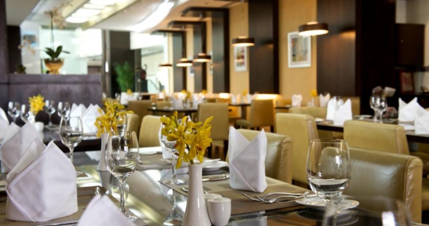 رستوران هتل تایم اوک دبی