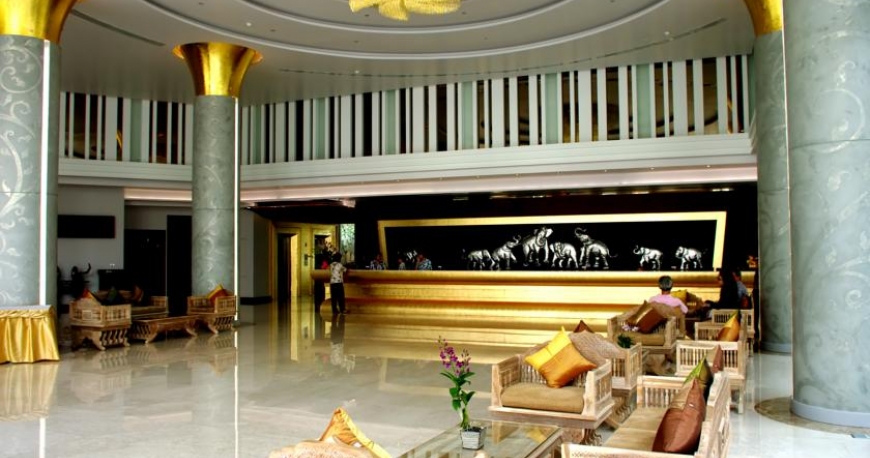 لابی هتل آیارا گرند پاتایا تایلند