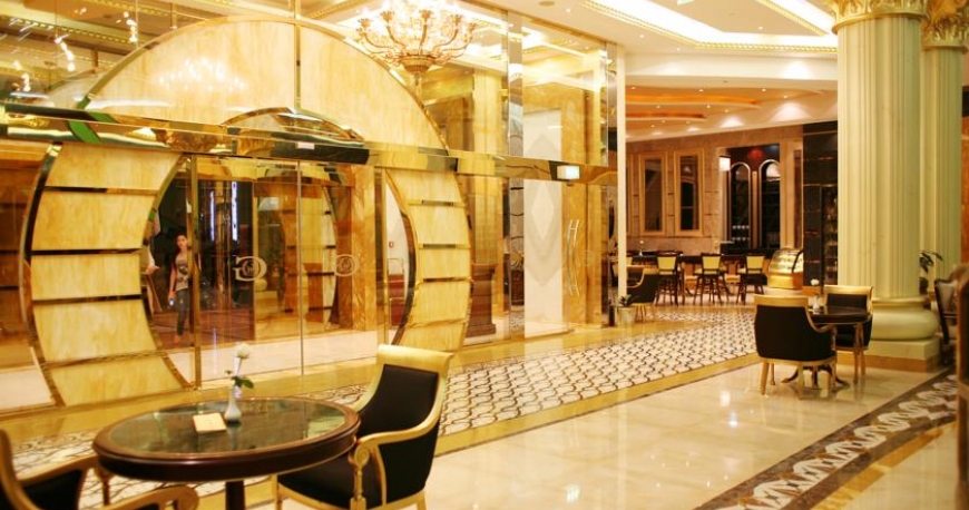 لابی هتل گرند اکسلسیور دبی