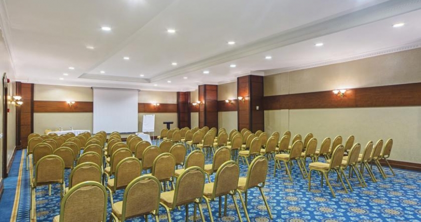 سالن کنفرانس هتل گرند اوزتانیک استانبول