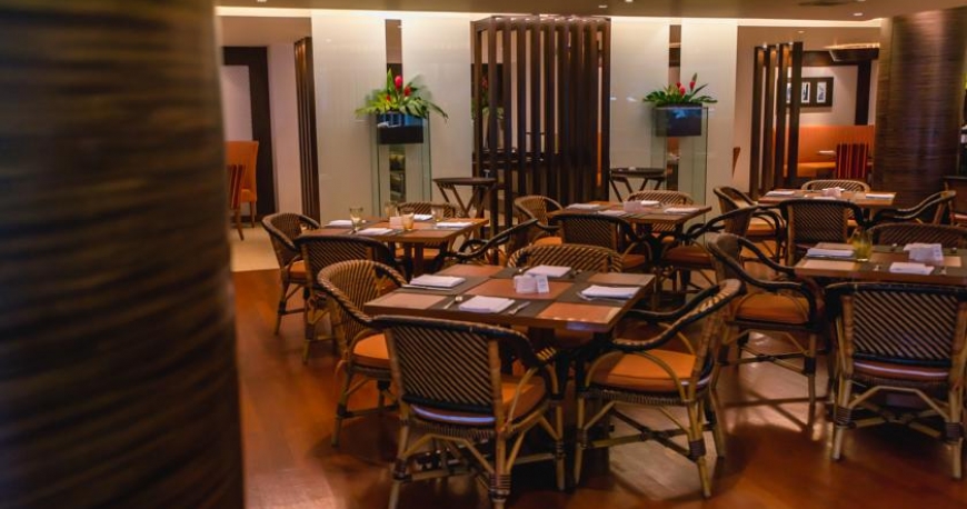 رستوران هتل آماری بولوارد بانکوک