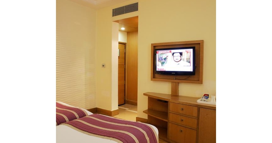 اتاق هتل گلدن تولیپ چاتارپور دهلی