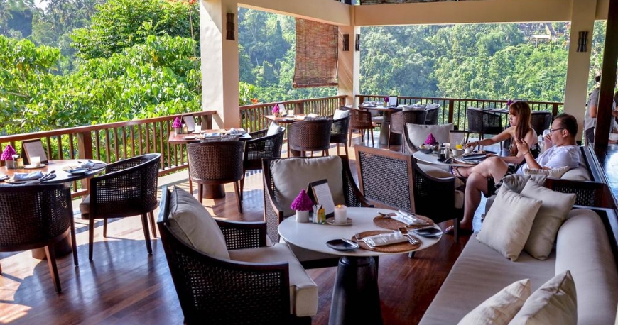 رستوران هتل هنگینگ گاردنز بالی