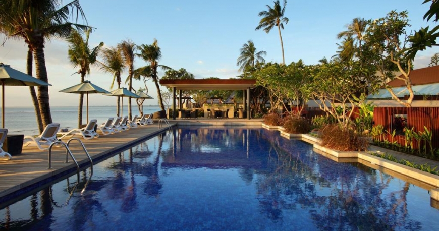 استخر هتل آنوایا بیچ ریزورت بالی