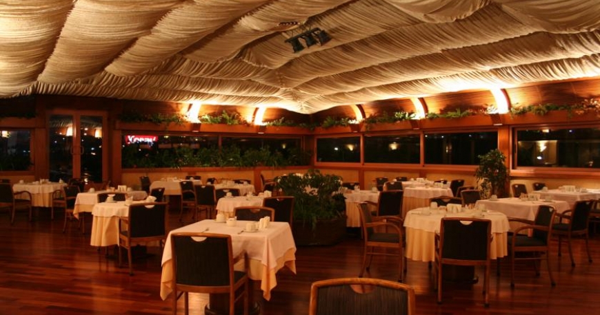 رستوران هتل بویوخانلی