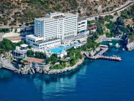 هتل کرومار دلوکس