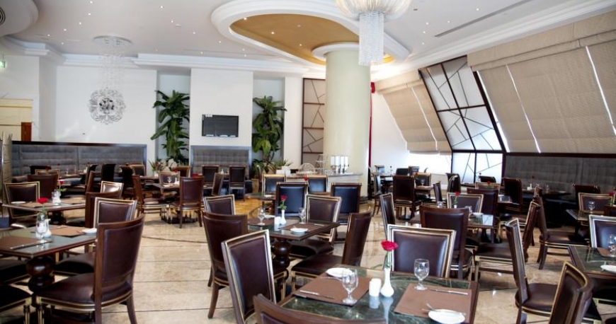 رستوران هتل گرند اکسلسیور دبی