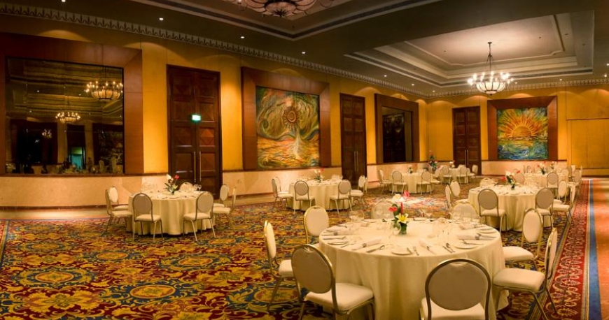 رستوران هتل لالیت بمبئی