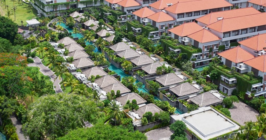 هتل اینایا پوتری بالی