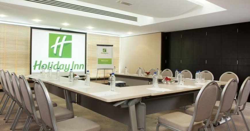 سالن کنفرانس هتل هالیدی این دبی