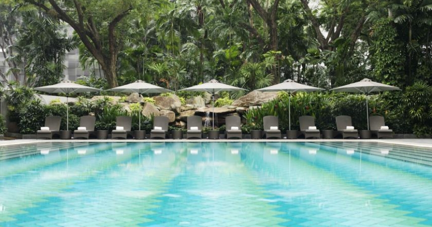 استخر هتل ریتز کارلتون سنگاپور