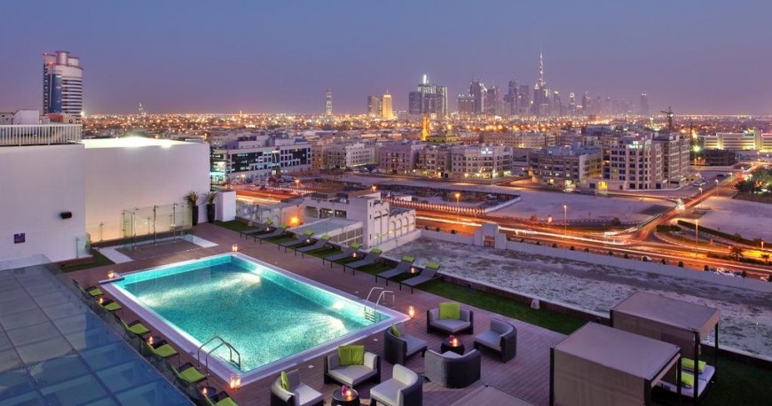 استخر هتل ملیا دبی
