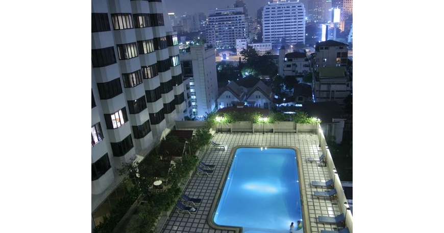 استخر هتل اومنی تاور سوخومویت نانا بانکوک