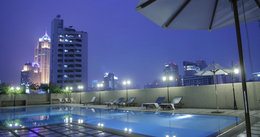 استخر هتل اومنی تاور سوخومویت نانا بانکوک